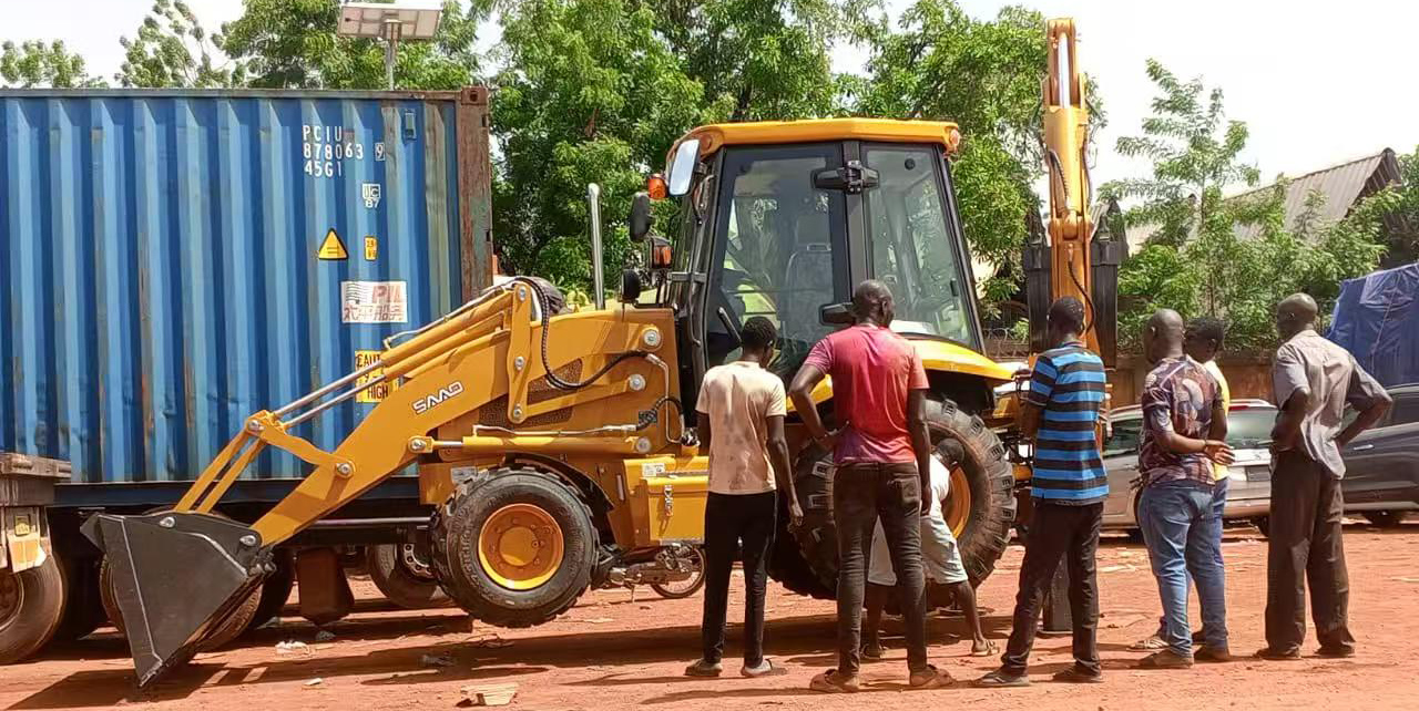 全球客户及成功案例 | 反铲装载机